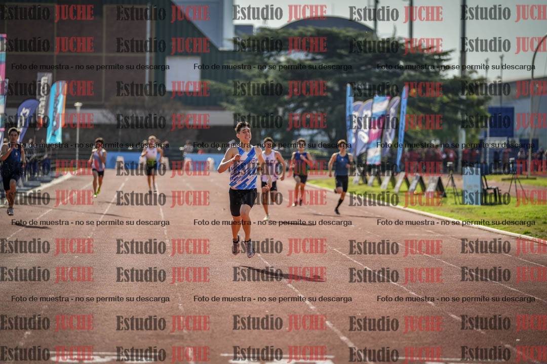 Fotos de los 400 m llanos de varones
