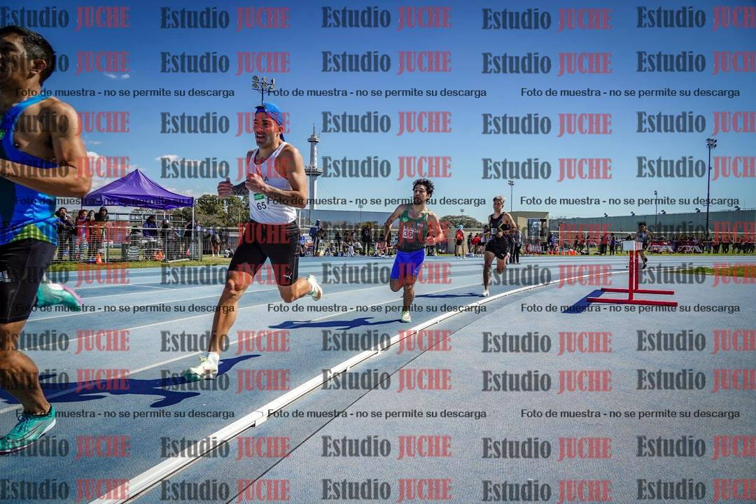 Fotos de los 800 m llanos de varones