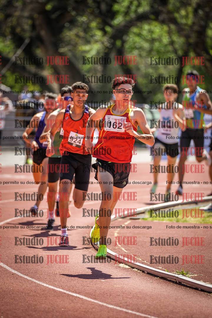 Fotos de los 800 m llanos de varones