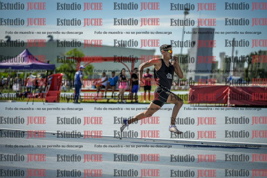 Fotos de los 400 m llanos de varones