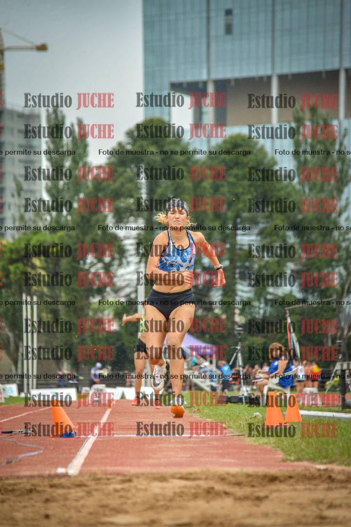 Fotos del salto triple - tabla de 8 y 10