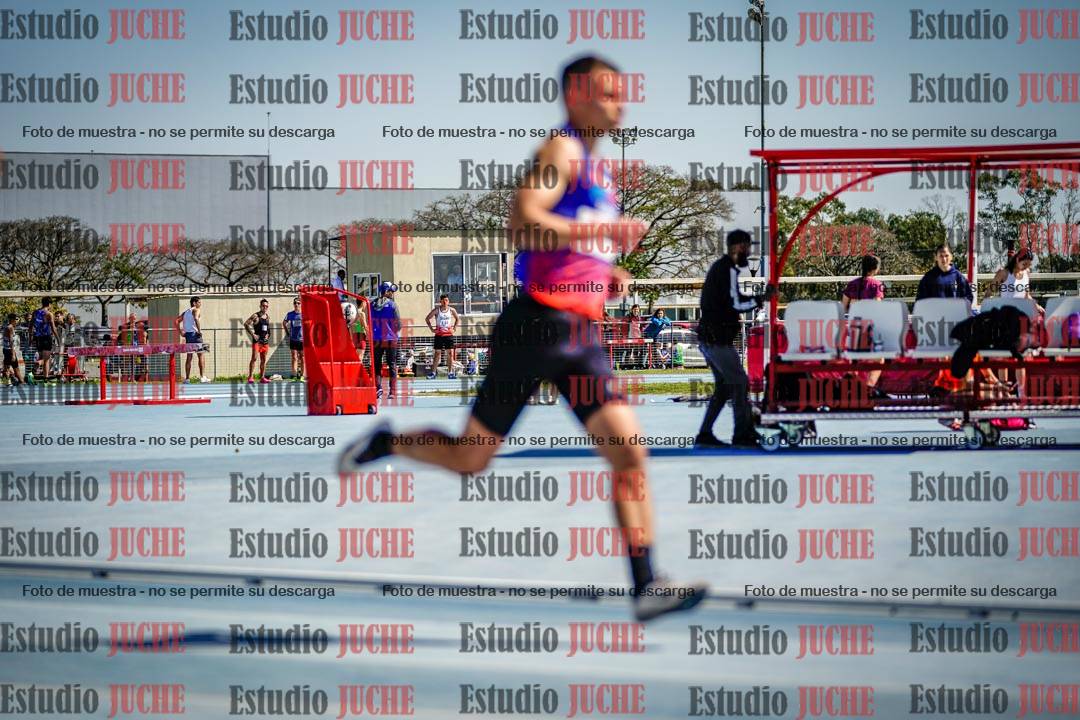 Fotos de los 800 m llanos de varones