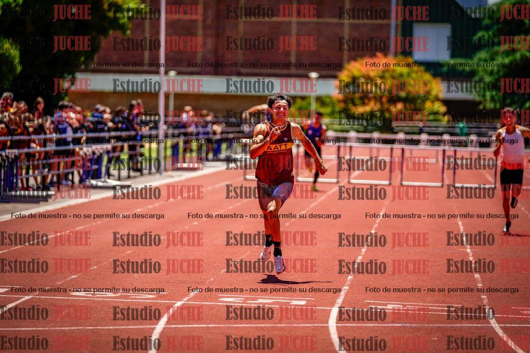 Fotos de los 400 m con vallas de varones