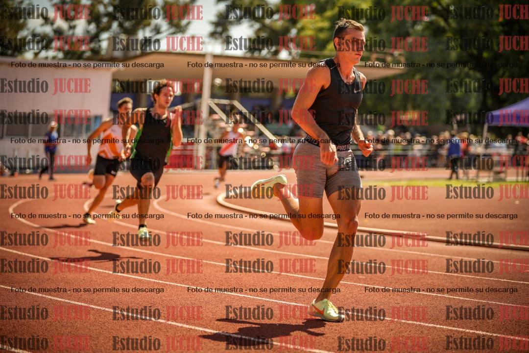 Fotos de los 400 m llanos de varones