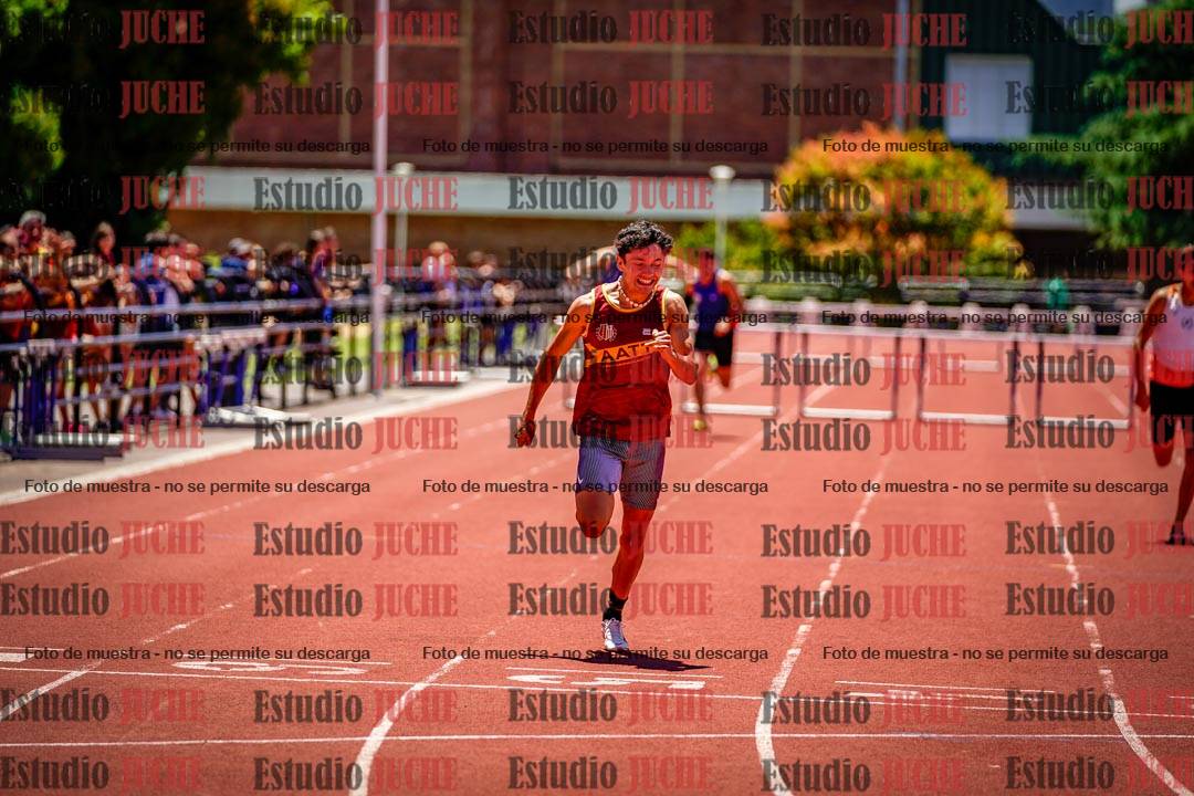 Fotos de los 400 m con vallas de varones