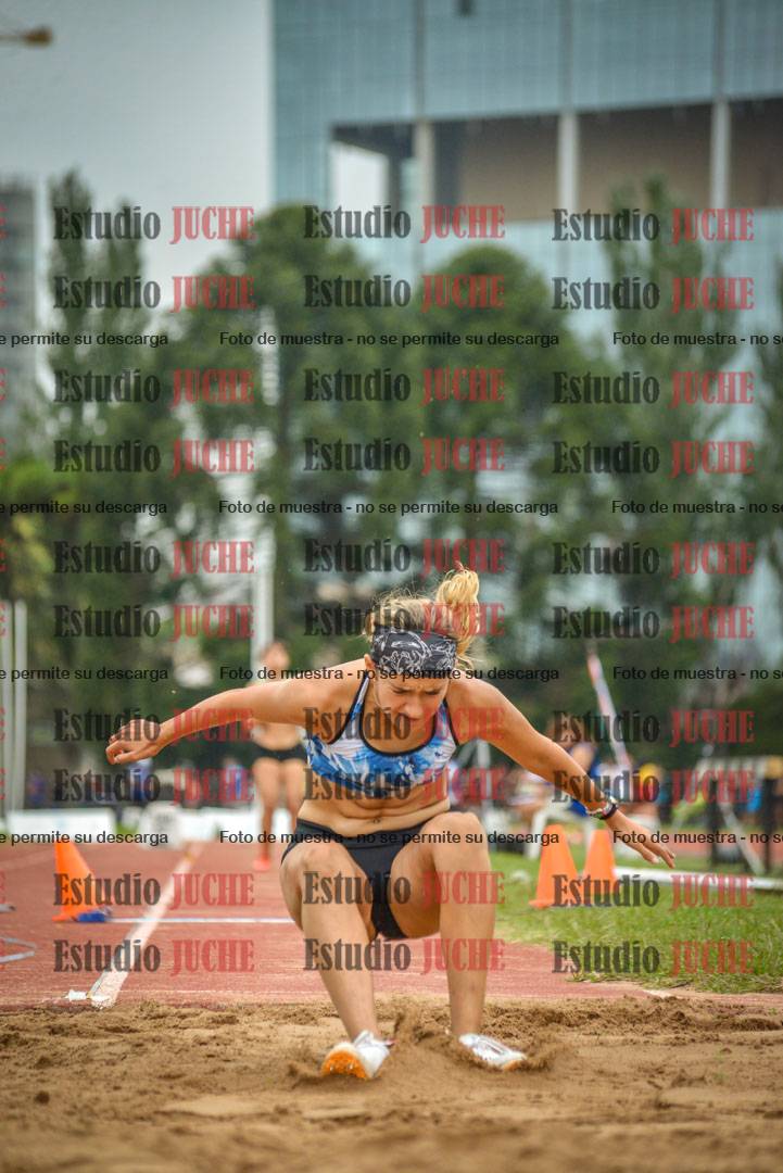 Fotos del salto triple - tabla de 8 y 10