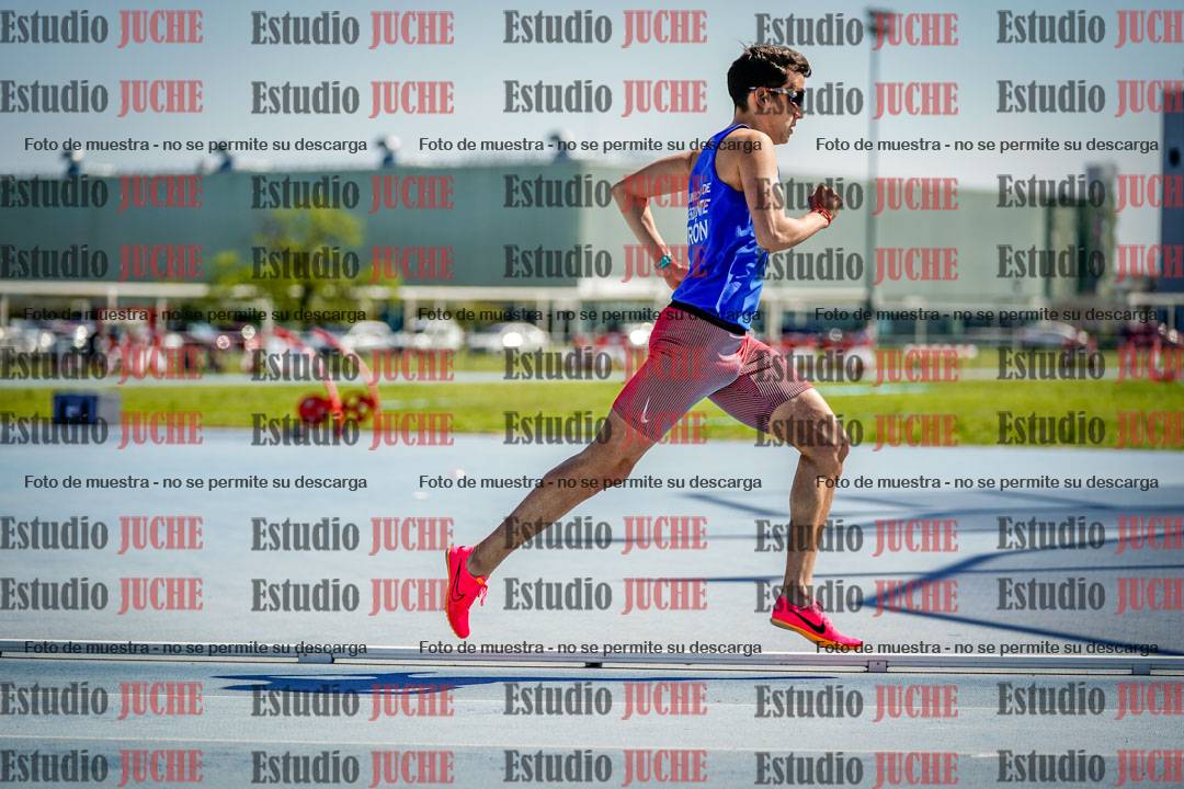 Fotos de los 800 m llanos de varones