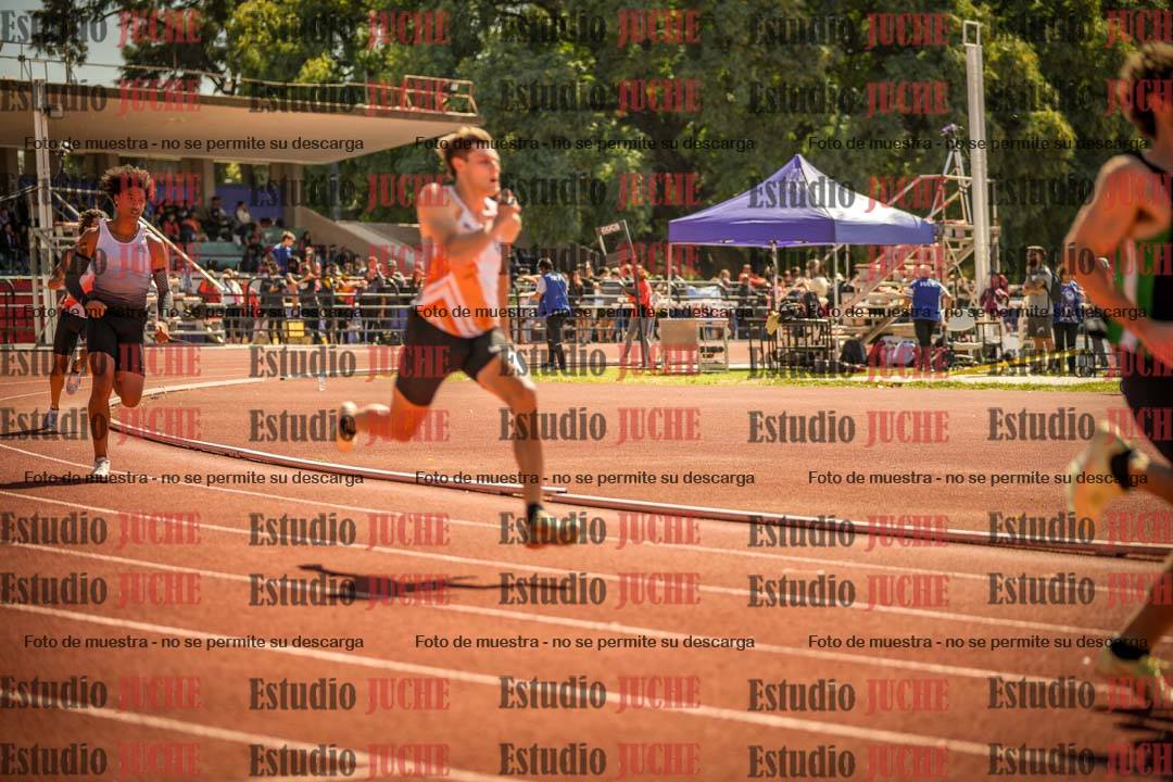 Fotos de los 400 m llanos de varones