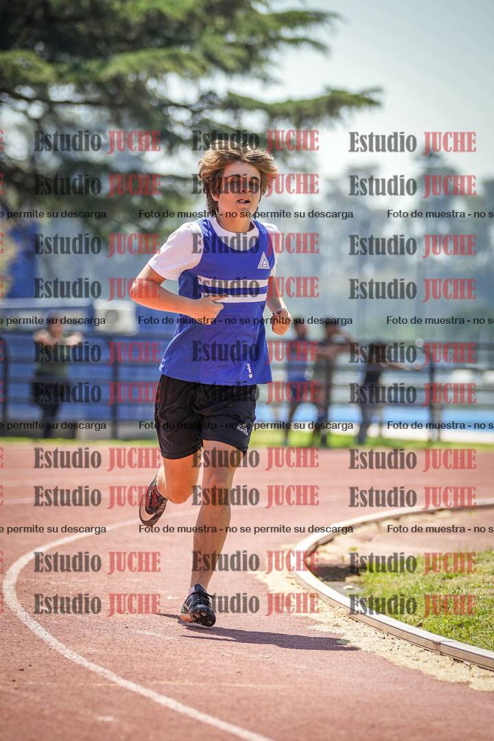Fotos de los 600 m llanos de varones - octatlón