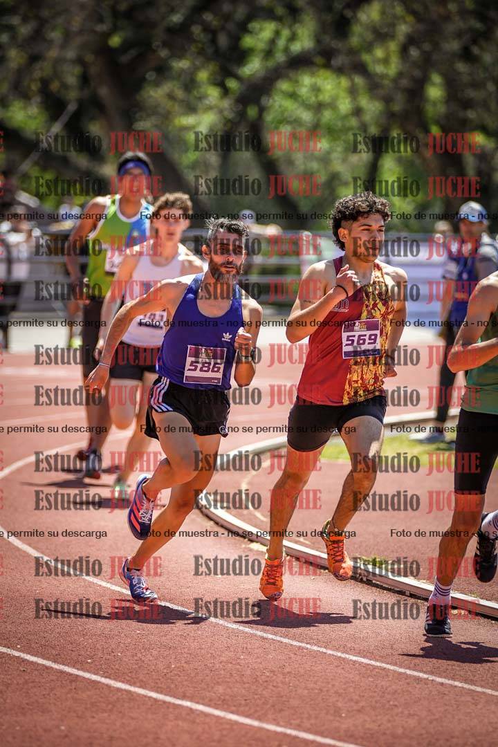Fotos de los 800 m llanos de varones