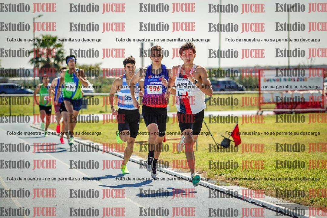 Fotos de los 800 m llanos de varones