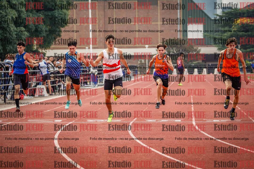 Fotos de los 200 m llanos de varones
