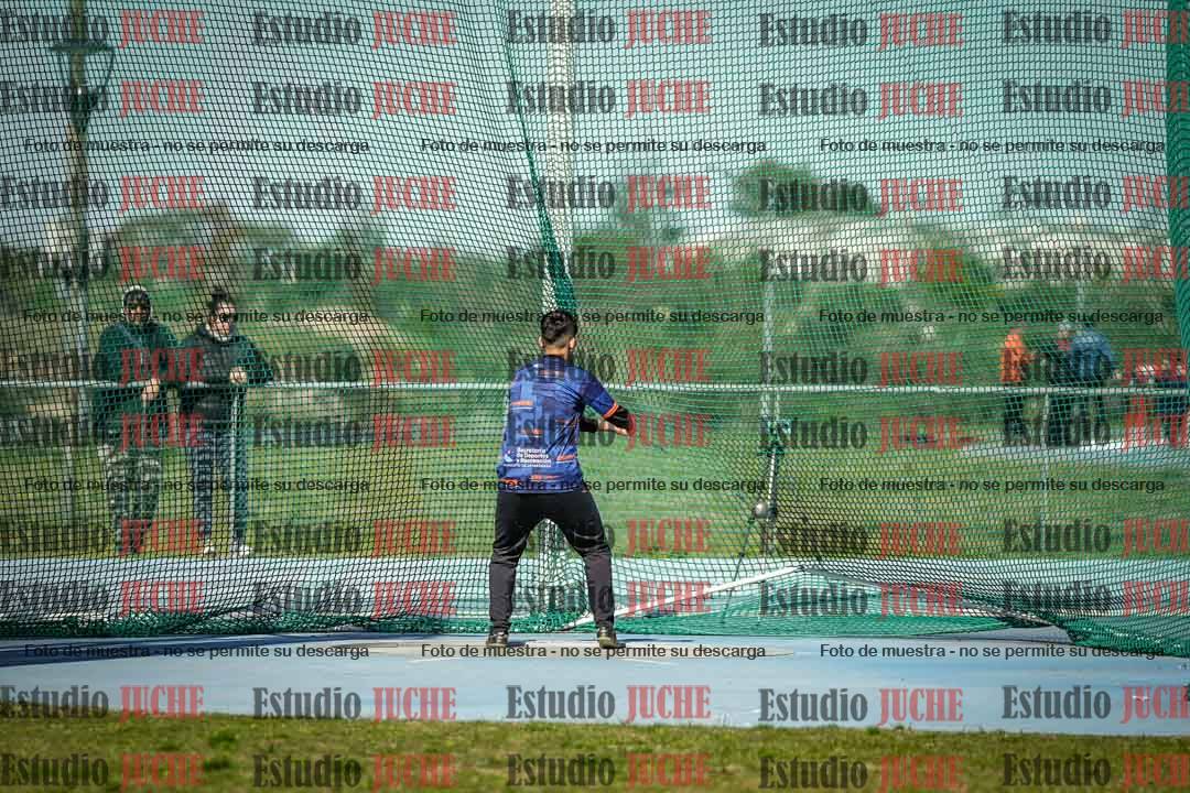 Fotos del lanzamiento de martillo de varones
