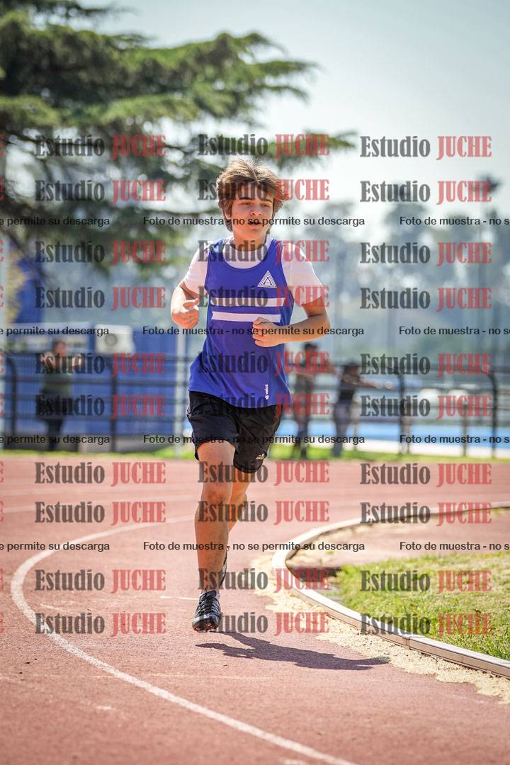 Fotos de los 600 m llanos de varones - octatlón