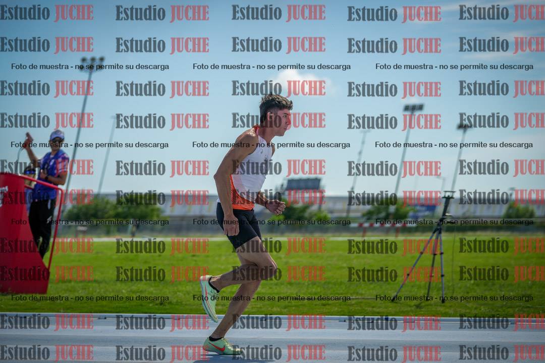 Fotos de los 60 m con vallas de varones