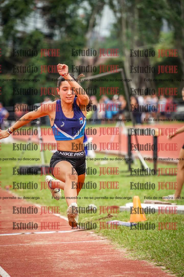 Fotos del salto triple - tabla de 8 y 10