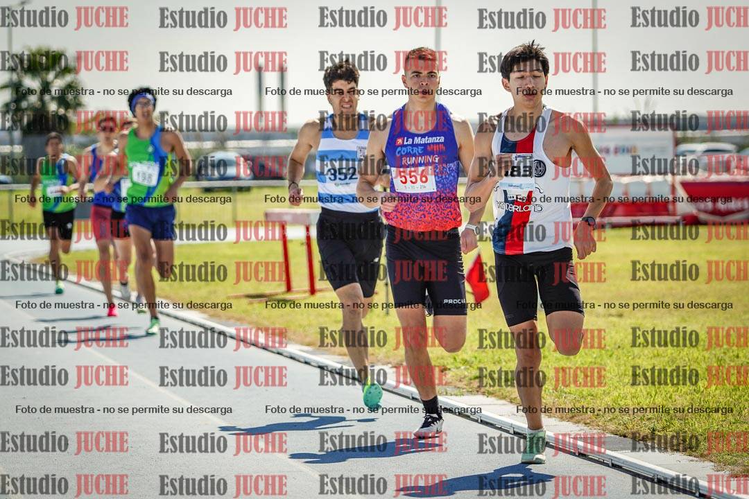 Fotos de los 800 m llanos de varones