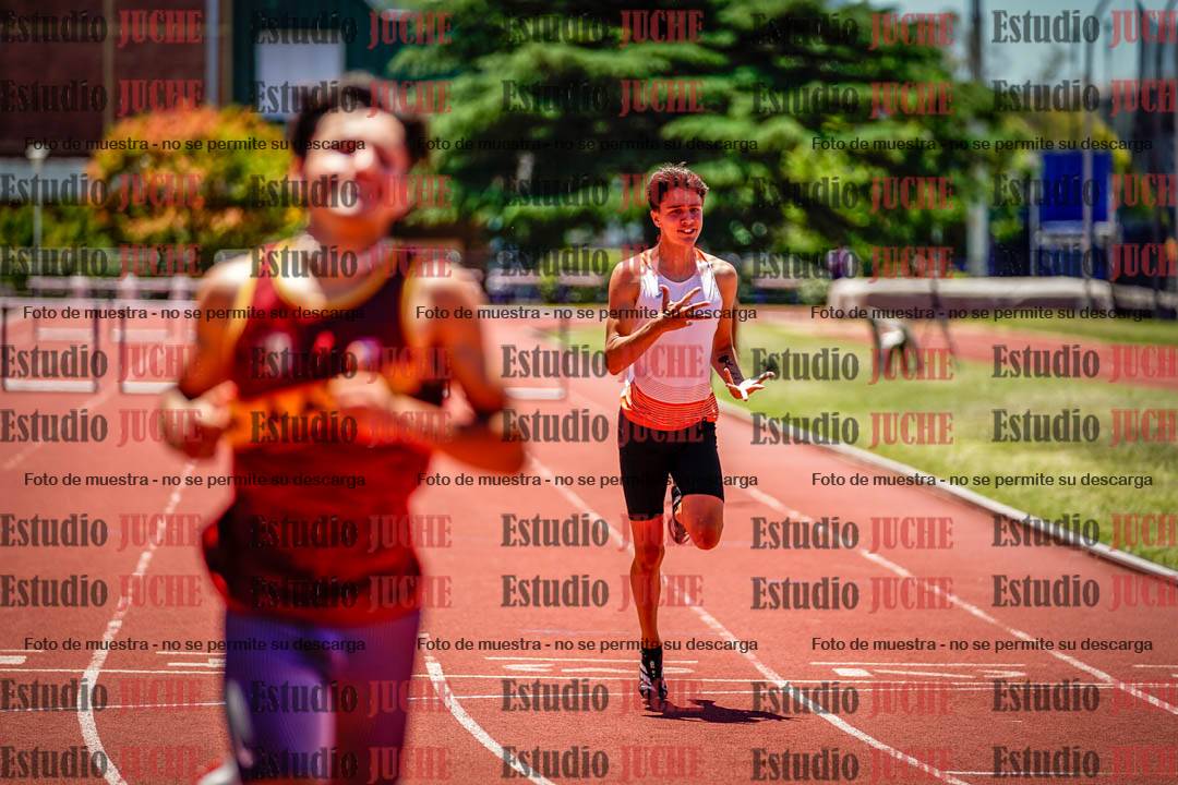 Fotos de los 400 m con vallas de varones