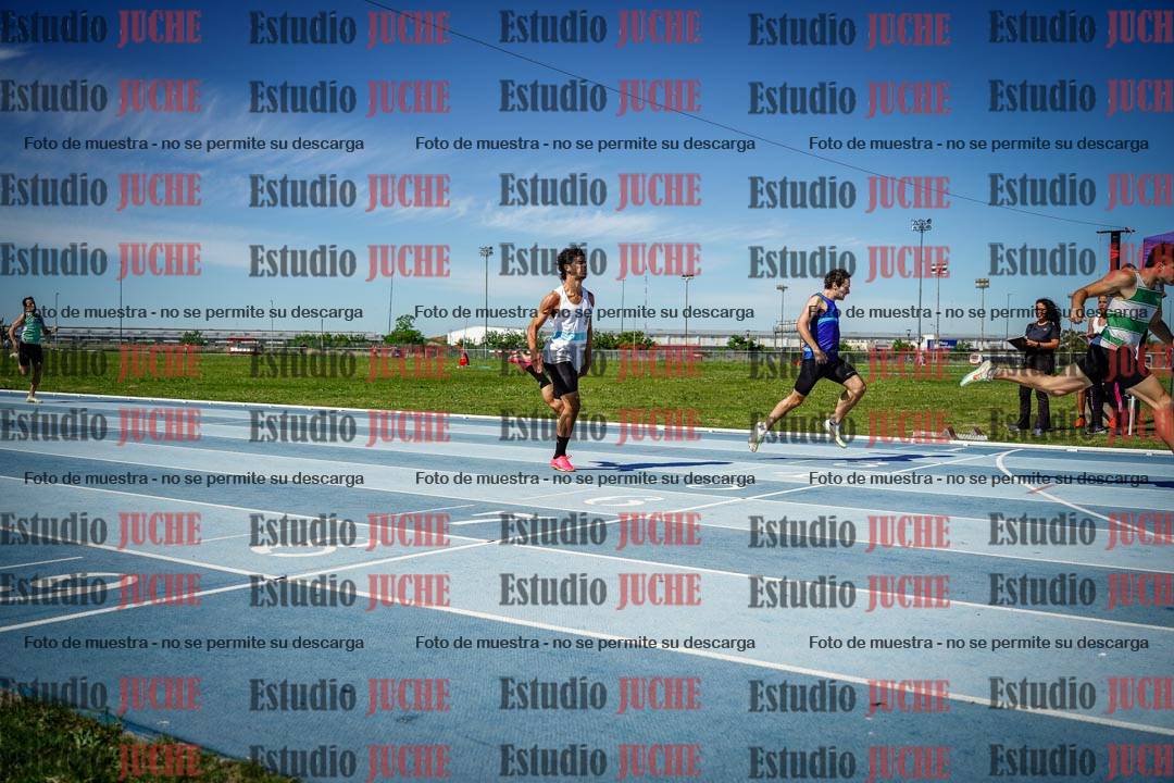 Fotos de los 400 m llanos de varones