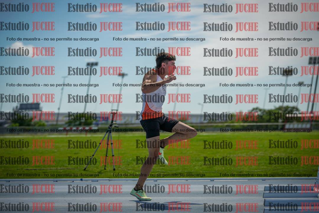 Fotos de los 60 m con vallas de varones