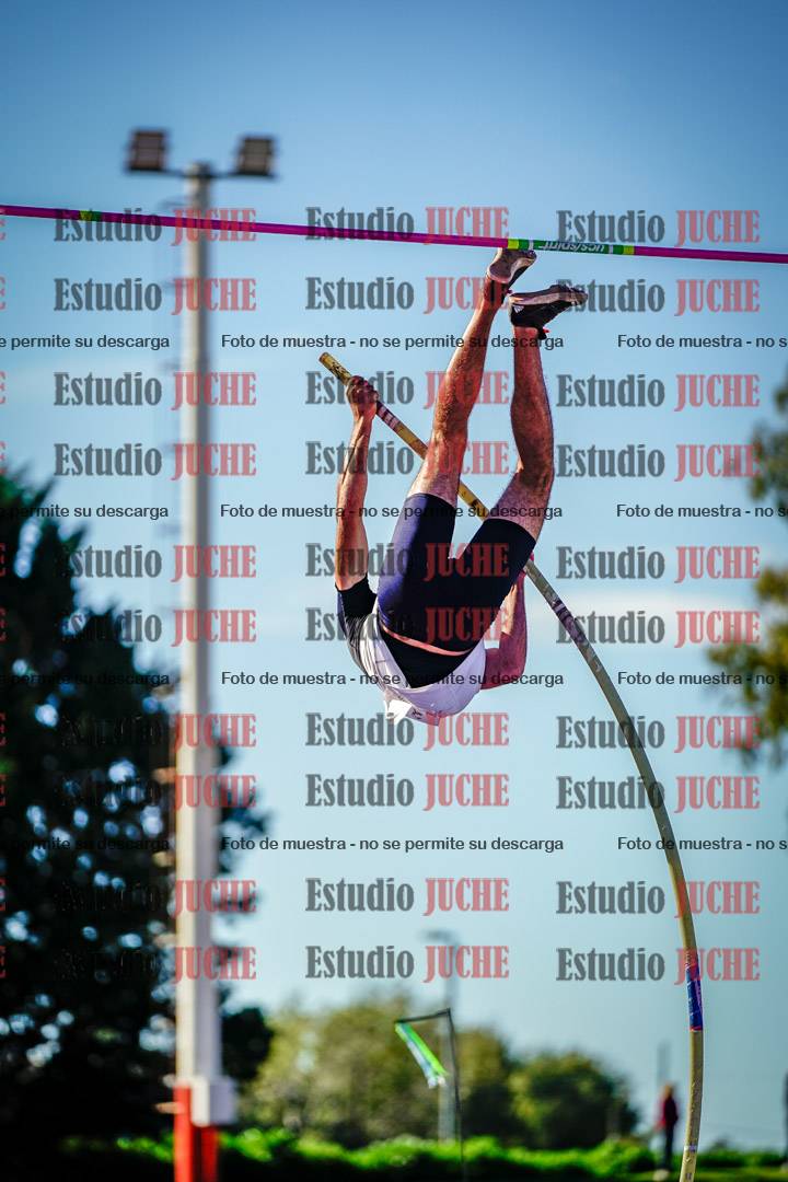 Fotos del salto con garrocha de varones - deca 8