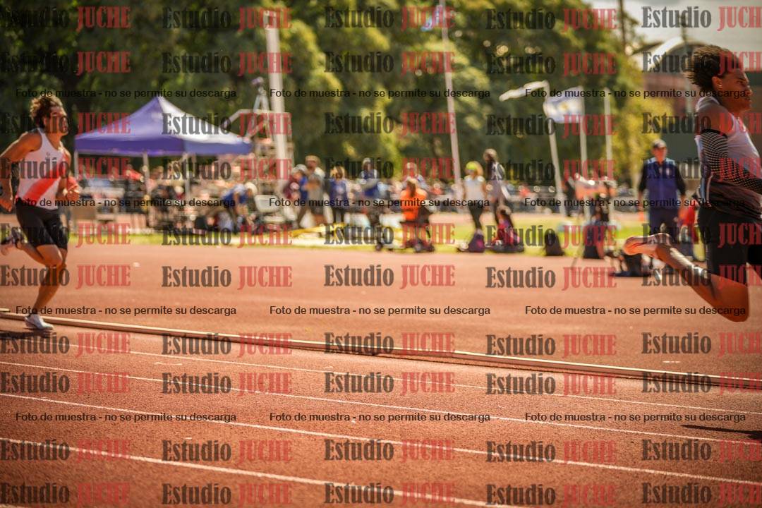 Fotos de los 400 m llanos de varones
