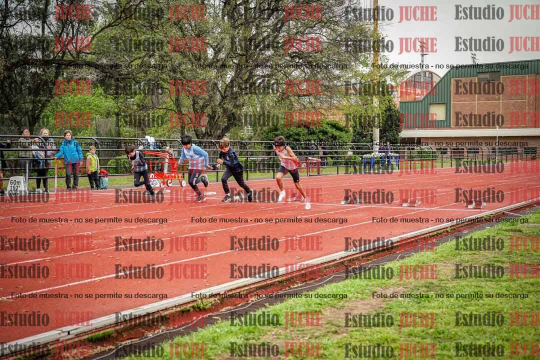 Fotos de los 50 m llanos de varones