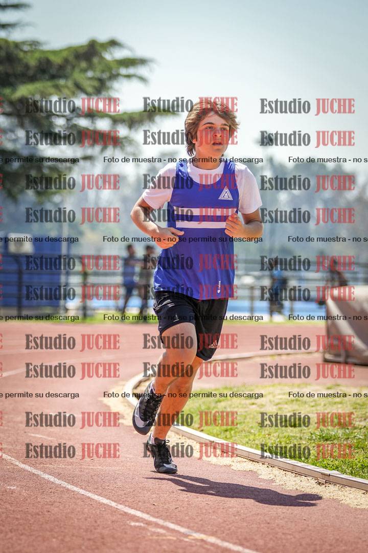 Fotos de los 600 m llanos de varones - octatlón