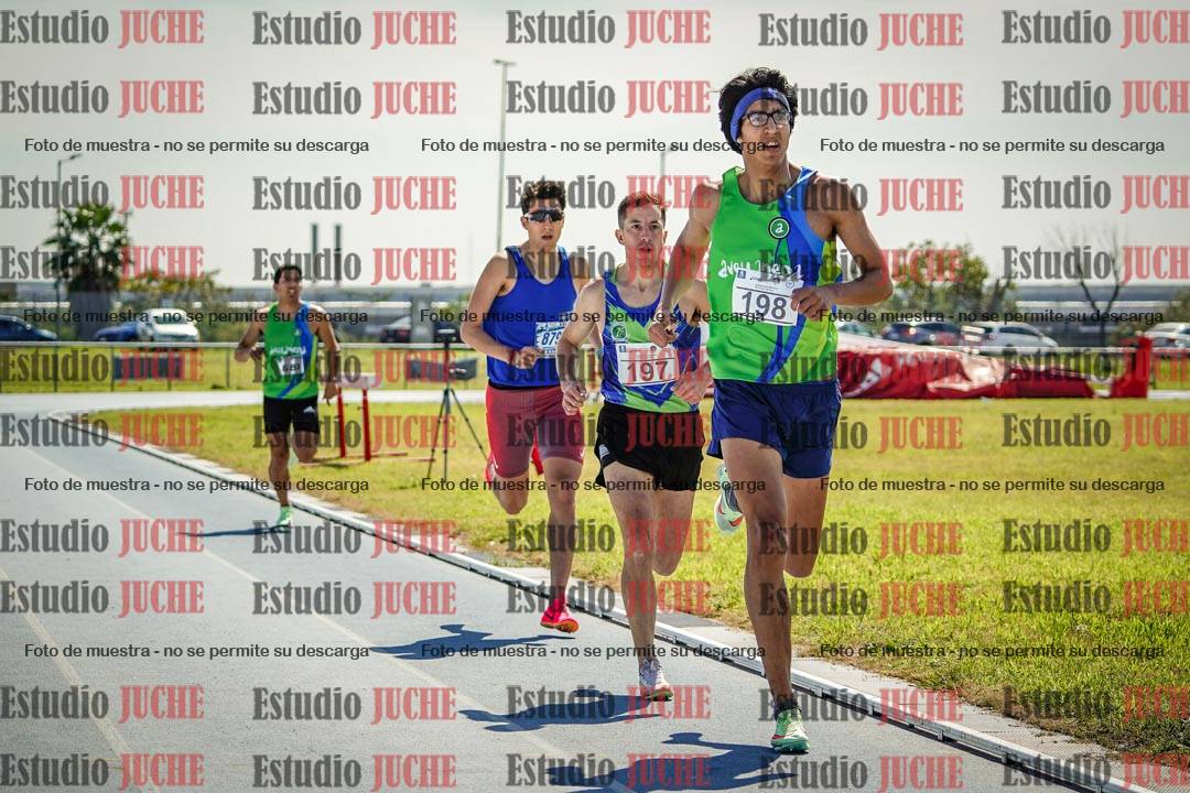 Fotos de los 800 m llanos de varones