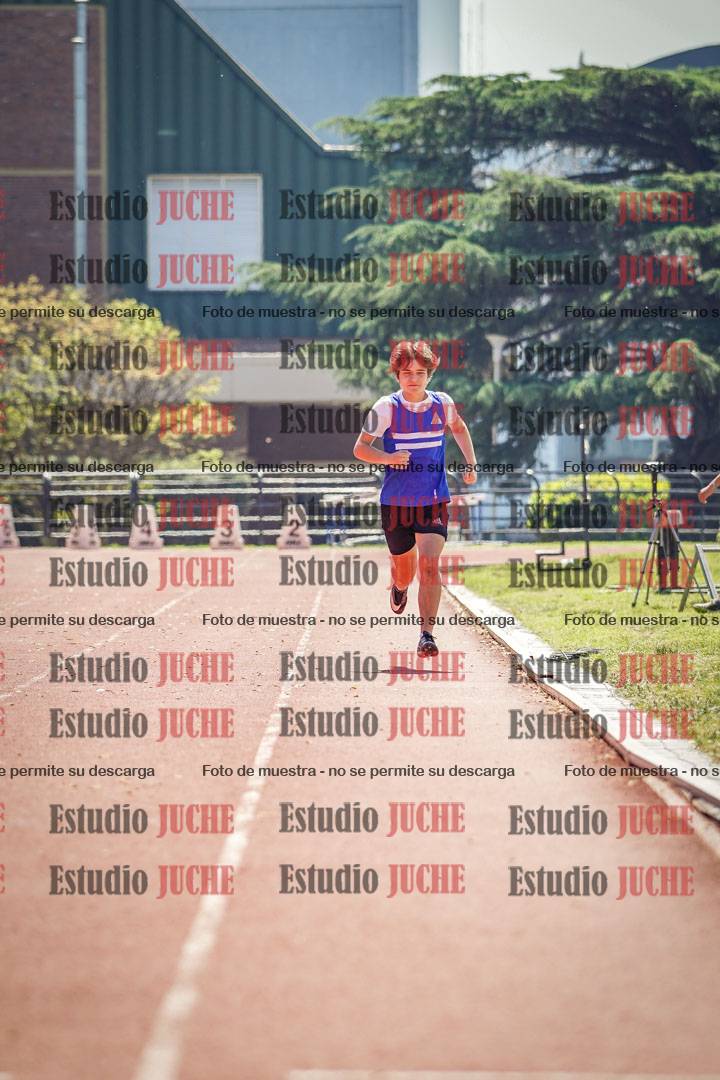 Fotos de los 600 m llanos de varones - octatlón