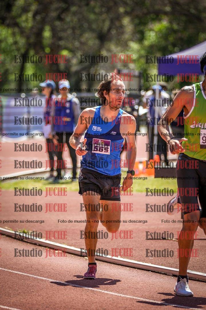 Fotos de los 800 m llanos de varones