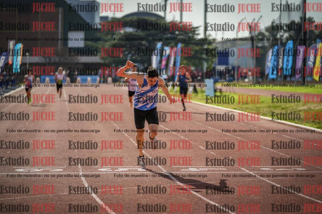 Fotos de los 400 m llanos de varones