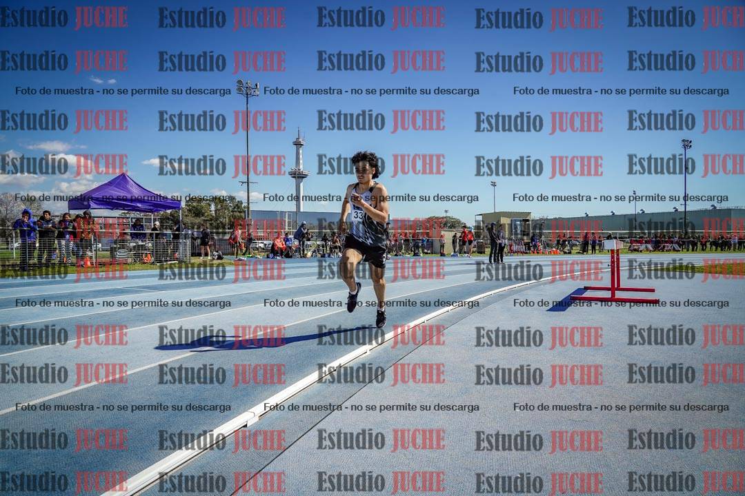 Fotos de los 800 m llanos de varones