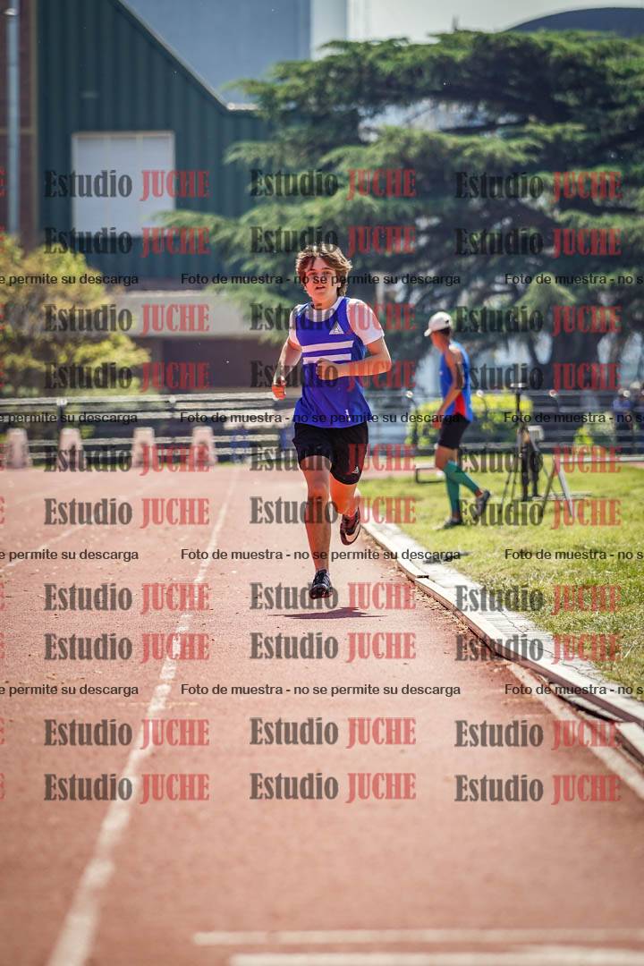 Fotos de los 600 m llanos de varones - octatlón