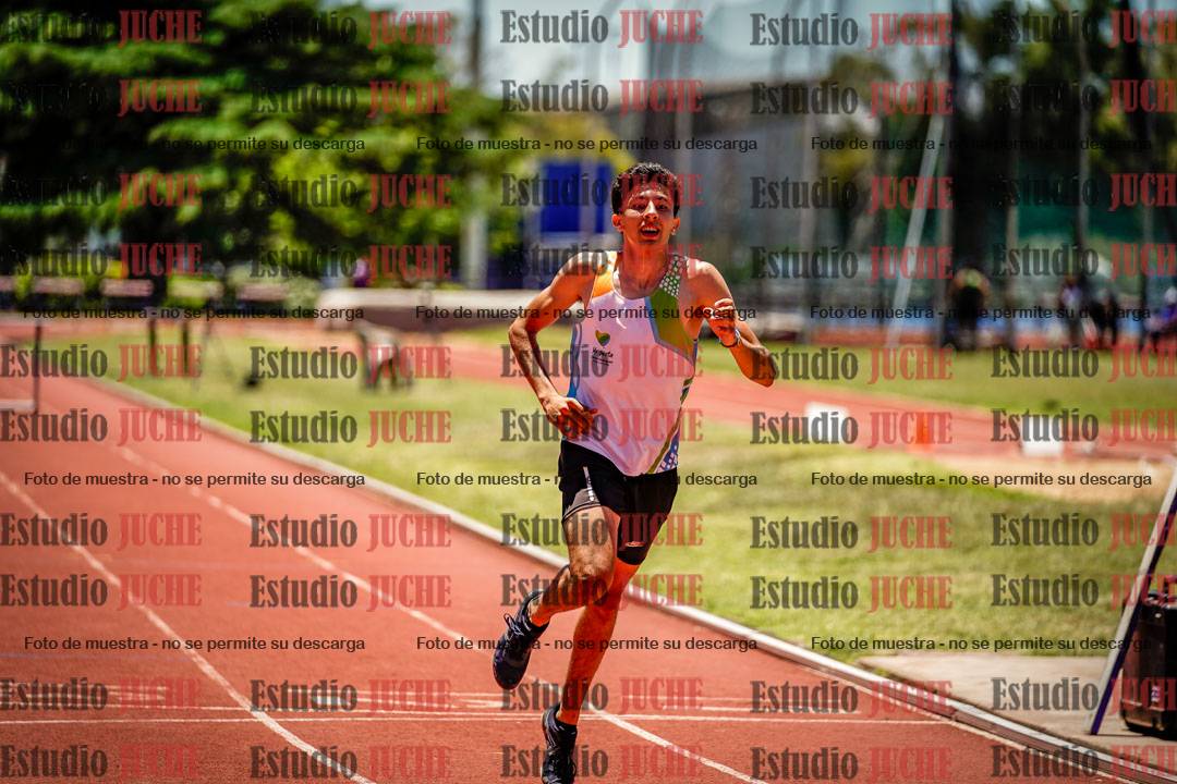 Fotos de los 400 m con vallas de varones