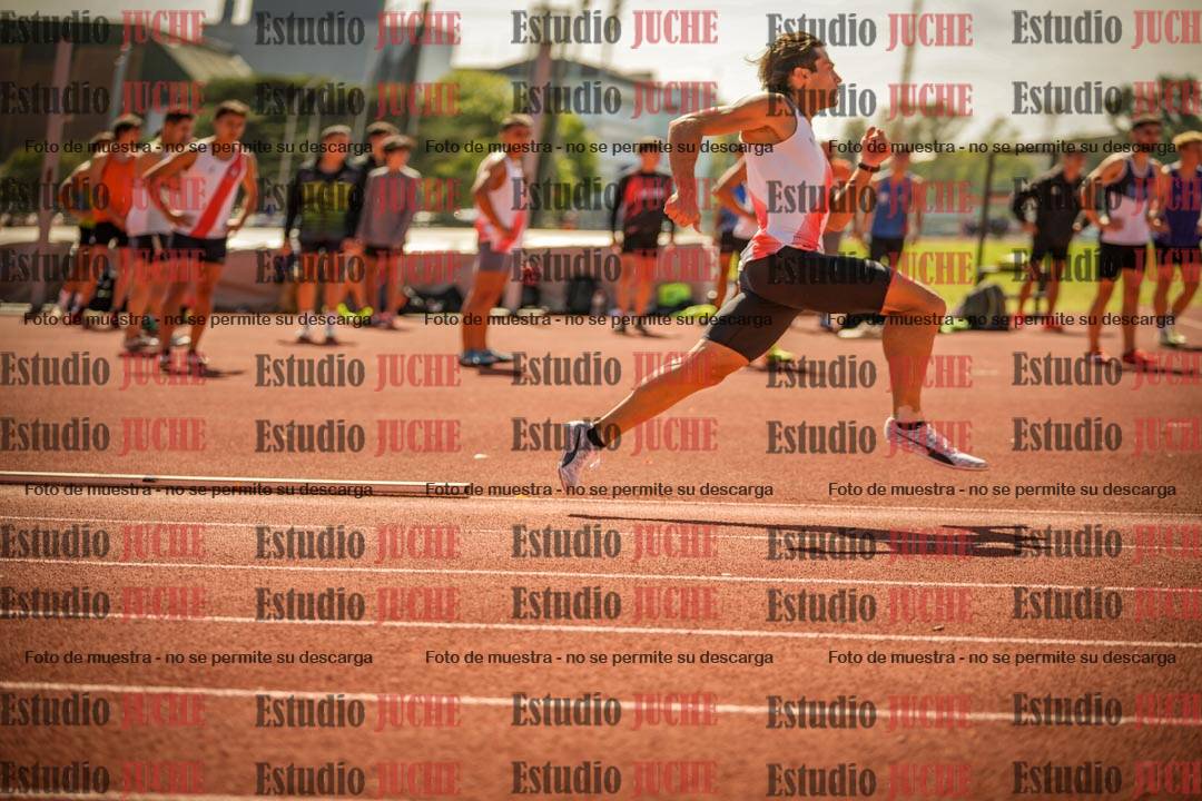 Fotos de los 400 m llanos de varones
