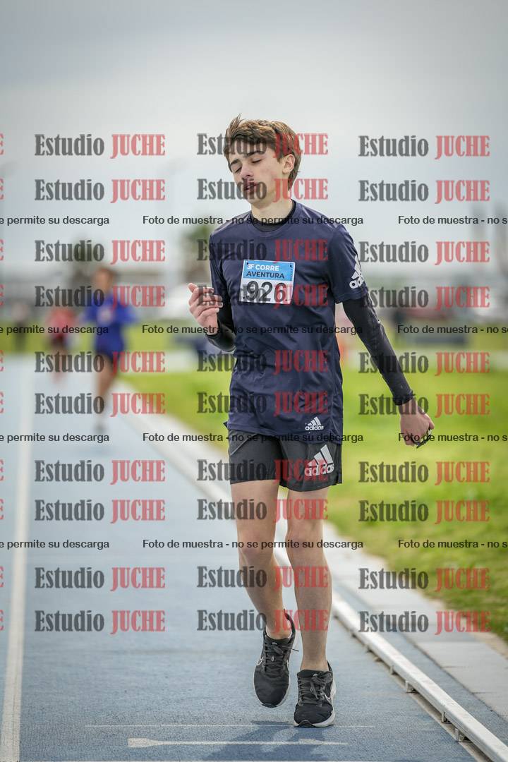 Fotos de los 800 m llanos de varones - U14