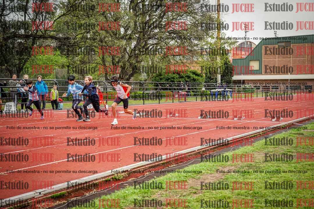 Fotos de los 50 m llanos de varones