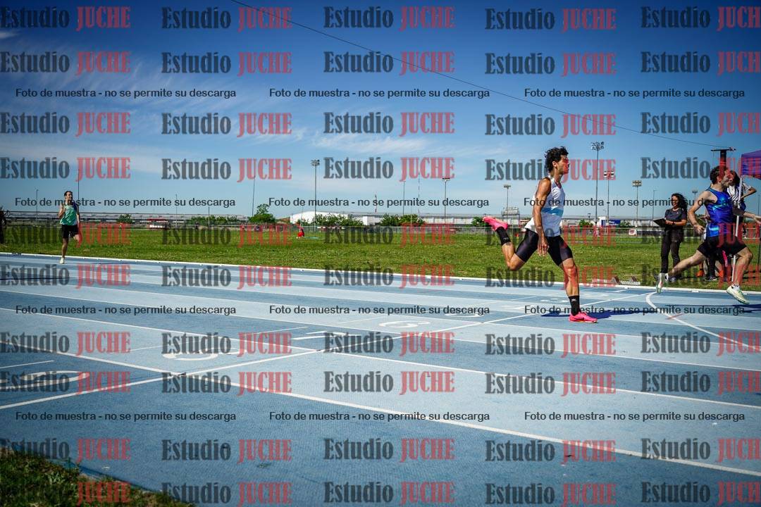 Fotos de los 400 m llanos de varones