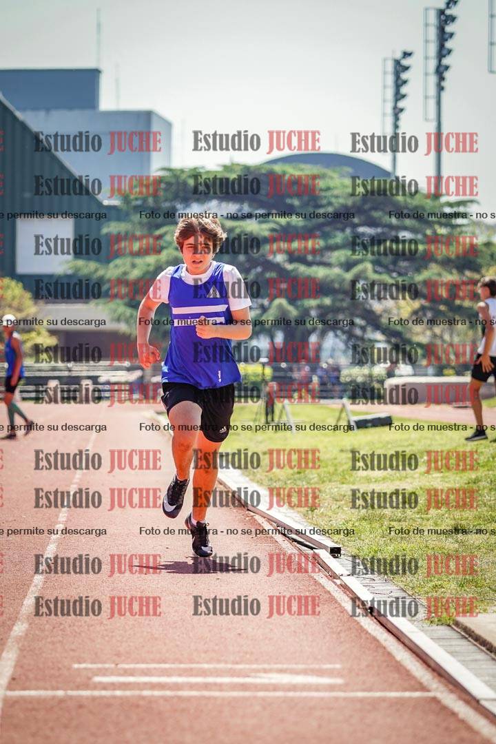 Fotos de los 600 m llanos de varones - octatlón