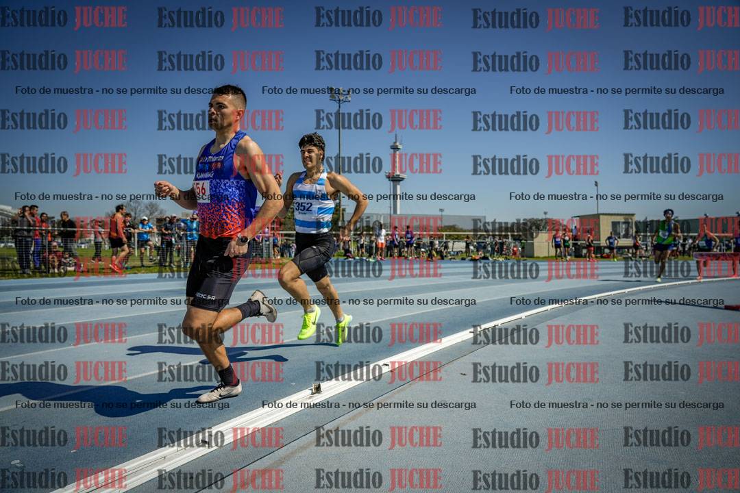 Fotos de los 800 m llanos de varones