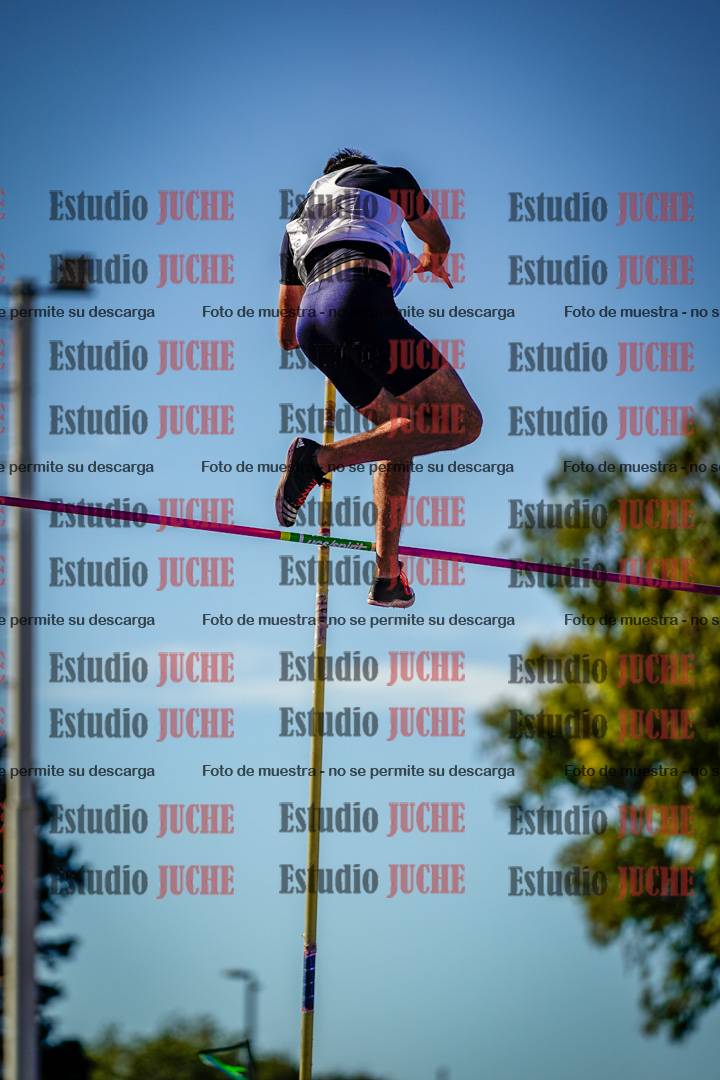 Fotos del salto con garrocha de varones - deca 8