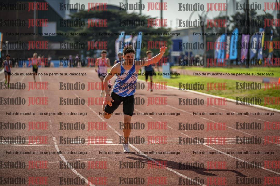 Fotos de los 400 m llanos de varones