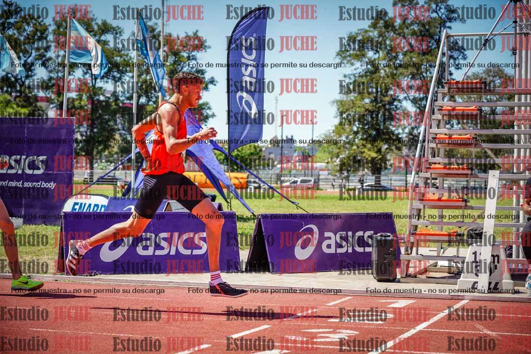 Fotos de los 800 m llanos de varones