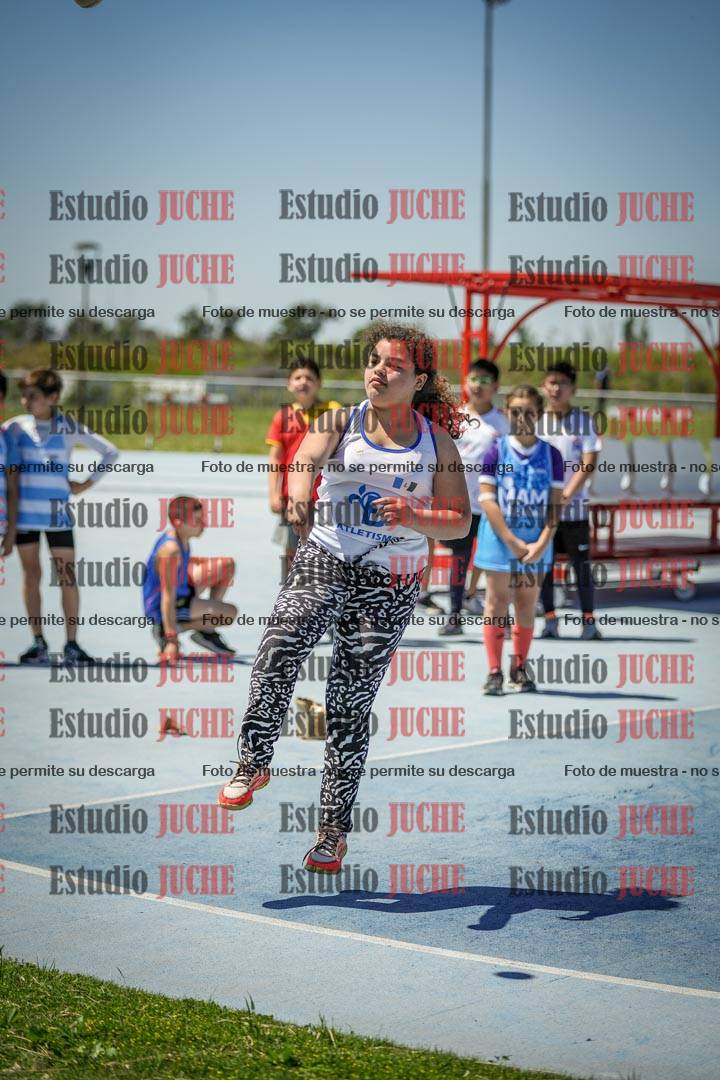 Fotos del lanzamiento de la pelotita de mujeres y varones