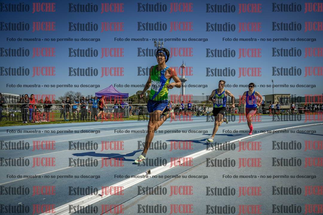 Fotos de los 800 m llanos de varones