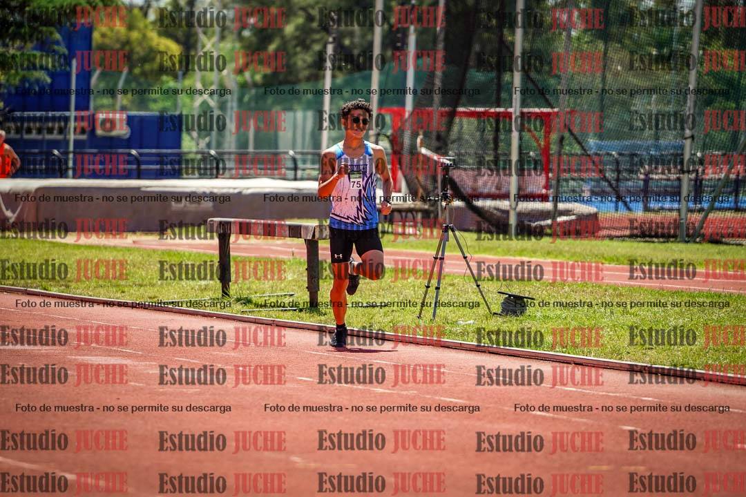 Fotos de los 800 m llanos de varones