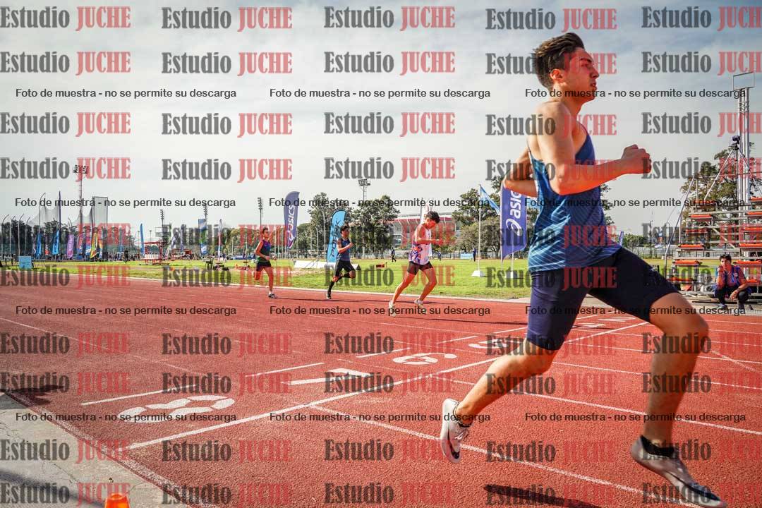 Fotos de los 400 m llanos de varones