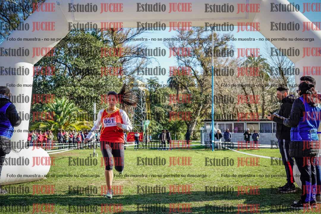 Fotos de la llegada del cross de 3000 m