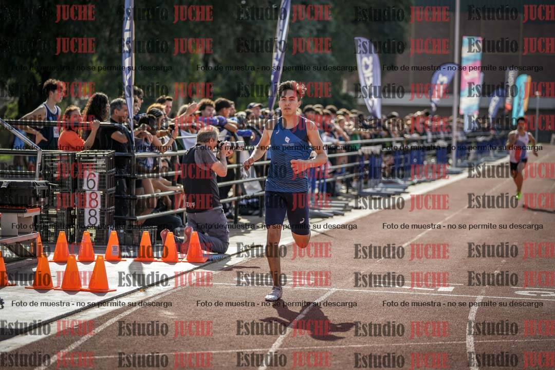 Fotos de los 400 m llanos de varones